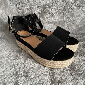 Bamboo Black Scallop Edged Band Platform Espadrille Sandals Size 7.5 Ankle Strap